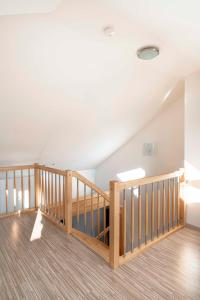 Fotografia z galérie ubytovania 150m² 4BR Duplex Near Metro & Prague Center v Prahe