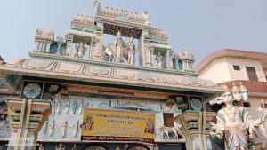 Gambar di galeri bagi Pitambara Dham di Vrindāvan +27 gambar