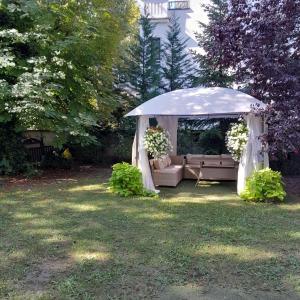 Vonkajšia záhrada v ubytovaní Apartman Orgona