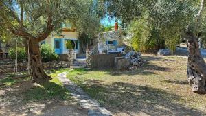 Vonkajšia záhrada v ubytovaní Olive Grove Cottage - Excellent View