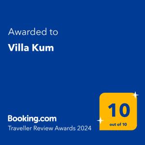 Сертификат, награда, табела или друг документ на показ в Villa Kum