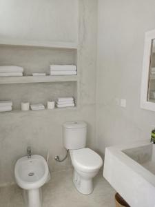 Watamu Ascot Resort的一间浴室