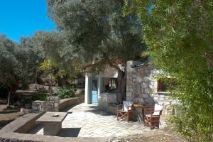 Vonkajšia záhrada v ubytovaní Olive Grove Cottage - Excellent View