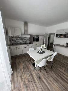 Kuchyň nebo kuchyňský kout v ubytování Apartment Vlora-Naturblick + 3 fotografie