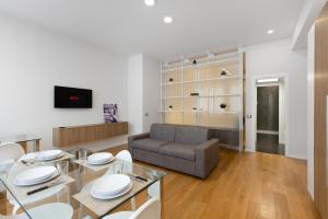 Predel za sedenje v nastanitvi [Navigli - Uni Bocconi] Elegant Suite, Wi-Fi, Tram