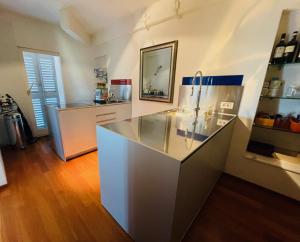 Una cocina o kitchenette en Palais Belle Epoque - Property With Style