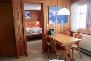 Ένα ή περισσότερα κρεβάτια σε δωμάτιο στο Chalet Lieke Parterre
