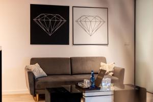 Posedenie v ubytovaní Diamonds Apartment