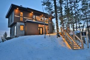 Φωτογραφία από το άλμπουμ του Villa Villa Expérience-Villa de la Falaise, spa σε Saint-Irenee