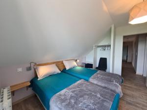 Fotografia z galérie ubytovania Gîte rénové 2022, 20 pers., 8 chambres, PMR, équipements sportifs, parking privé, proche Châtre - FR-1-591-363 v destinácii Le Magny
