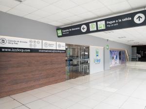 Certifikát, hodnocení, plakát nebo jiný dokument vystavený v ubytování Izzzleep Aeropuerto Terminal 1