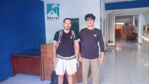 Hosté ubytování BARREL HOMESTAY - Near Mentawai fast ferry, cooking class, transport - tour bukittinggi by nginapdipadang