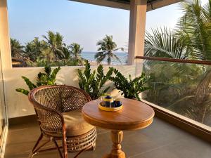 Gallery image of Sunset and Palm trees - An Airport Boutique by the Sea in Trivandrum
