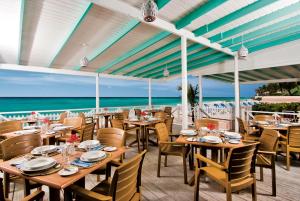 Restaurace v ubytování Butterfly Beach Hotel