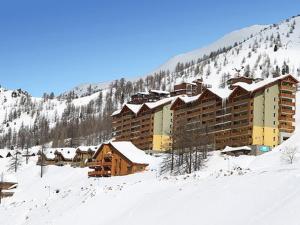 a ski lodge in the snow in a mountain at Charmant T2 au cœur d'Isola 2000 proche pistes - FR-1-292-204 in Isola