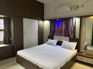 Un ou plusieurs lits dans un hébergement de l'établissement Lovely 5-Bed Villa in Udupi