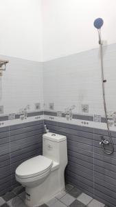 Ένα μπάνιο στο Homestay Khải Minh