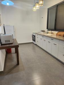 Gallery image of חאן דרך העץ - חדרי מטיילים in Shadmot Devora