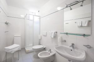 A bathroom at Residence Il Monello