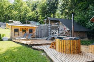 Zahrada ubytování Alp Glamping Village + 19 fotografií