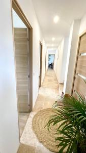 滨海卡瓦莱尔Villa Cacharelle Vue Mer Piscine的相册照片