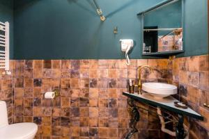 Koupelna v ubytování Vorontsoff Inn Boutique Hotel