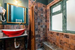 Koupelna v ubytování Vorontsoff Inn Boutique Hotel