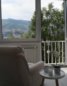 Nespecifikovaný výhled na hory nebo výhled na hory při pohledu z apartmánu