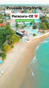 una vista aérea de una playa en la ciudad de Panamá en Pousada Vista Verde, en Paracuru