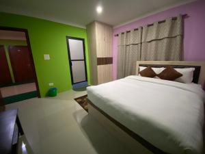 Chareli Resortにあるベッド