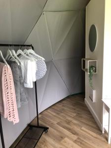 本莱赫Benllech Glamping的相册照片