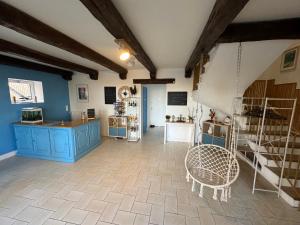Dapur atau dapur kecil di Chambres d'hôtes la Bégaudière
