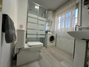 Kúpeľňa v ubytovaní CG131 - Centro 50 metros, Playa 650 metros, Wifi, Fire Stick Amazon