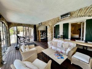 Χώρος καθιστικού στο Villa vignes et mer