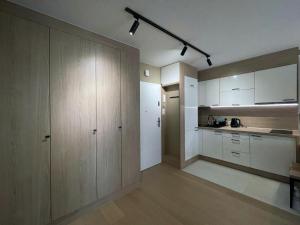 Φωτογραφία από το άλμπουμ του 4UApart-Apartment suite Amour στο Σβινούιστσιε