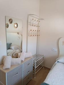 Katil atau katil-katil dalam bilik di La Cuesta Verde. Mini hogar