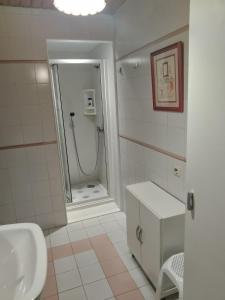 Ένα μπάνιο στο Casa vacacional Valles Pasiegos +39 φωτογραφίες