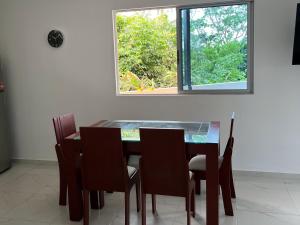 TV a/nebo společenská místnost v ubytování Penthouse + Jacuzzi privado en Anapoima.