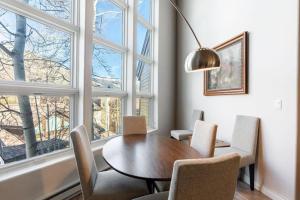 Χώρος καθιστικού στο Northwoods E311 condo +13 φωτογραφίες