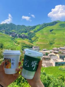 山景或在民宿看到的山景