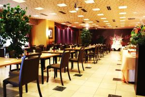 钏路世纪城堡酒店 餐厅或其他用餐的地方