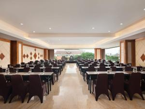 Restaurace v ubytování Hotel Santika Premiere Gubeng Surabaya