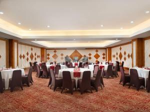 Restaurace v ubytování Hotel Santika Premiere Gubeng Surabaya