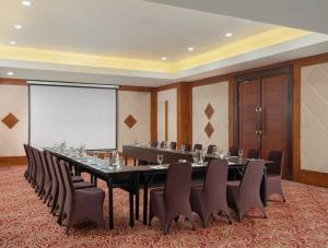 Konferenční prostory v ubytování Hotel Santika Premiere Gubeng Surabaya