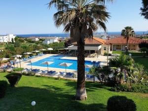 Bazén v ubytování Kalives Resort nebo v jeho okolí