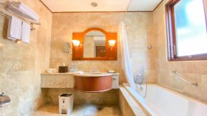 Koupelna v ubytování Lorin Solo Hotel
