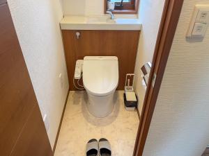 Ένα μπάνιο στο New open 新築の上質な宿【FTHIvory】