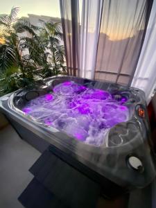 Photo de la galerie de l'établissement Luxury apartment with jacuzzi, à Podstrana