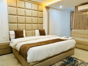 Postel nebo postele na pokoji v ubytování The Cozy Cool Cabin