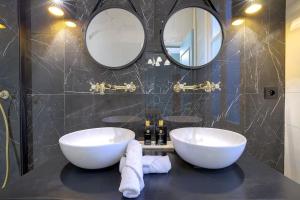 Ένα μπάνιο στο Luxury apartment in City Center of Nice